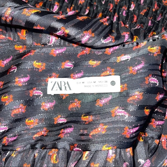 Zara Crop Twist Top Paisley Long Sleeve black red medium - Picture 6 of 6